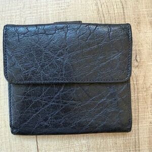 VTG Carlos Falchi The Buffalo Black Bifold Wallet Embossed leather 3.75”x4.5”